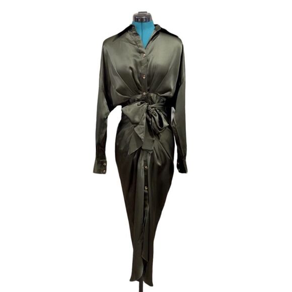 Divine Heritage Silk button up dress green - Picture 15 of 15